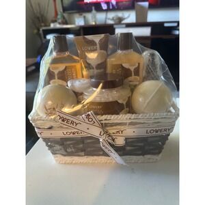 Lovery Vanilla Coconut Bath Set Gift Bubble Bath ShowerGel Body Scrub Bath Bombs